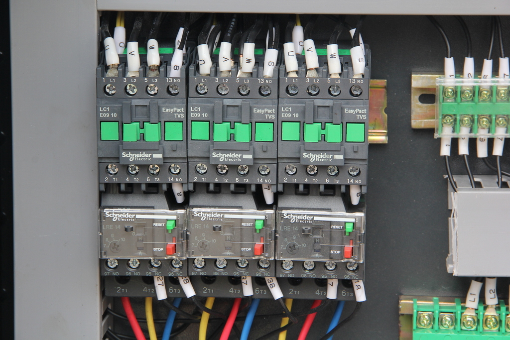 เครื่องแปรรูปทองแดง CNC รุ่น 503U-3-C